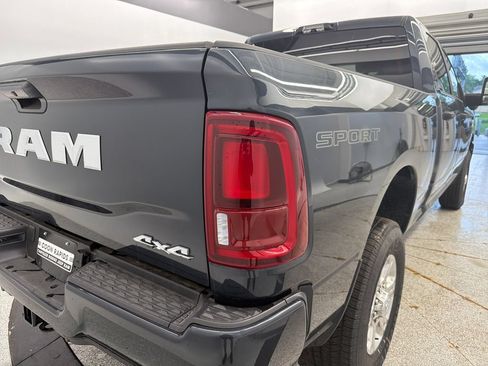 New 2026 RAM 2500 Big Horn AWD/4WD image 11