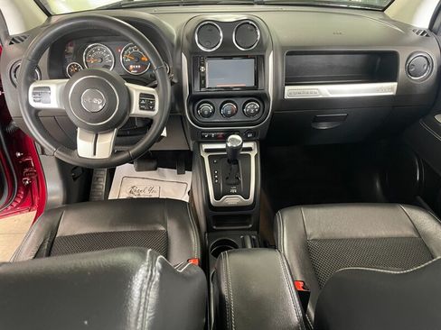Used 2015 Jeep Compass Latitude AWD/4WD image 8