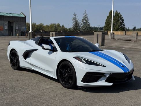 Used 2023 Chevrolet Corvette Stingray Premium Conv w/ 3LT RWD image 9
