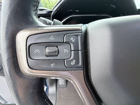 Used 2022 Chevrolet Silverado 1500 High Country w/ Technology Package image 15