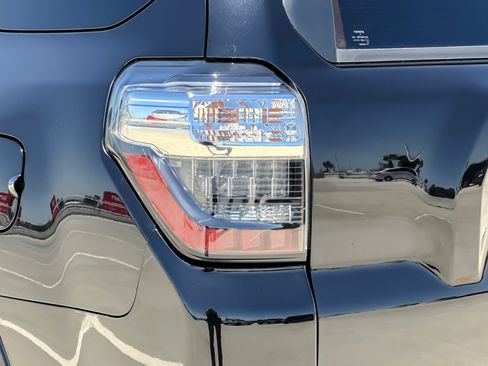 Certified 2024 Toyota 4Runner Limited AWD/4WD image 28