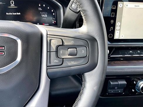 Used 2025 GMC Sierra 1500 SLT image 13