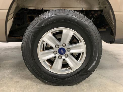 Used 2015 Ford F150 XLT AWD/4WD image 4