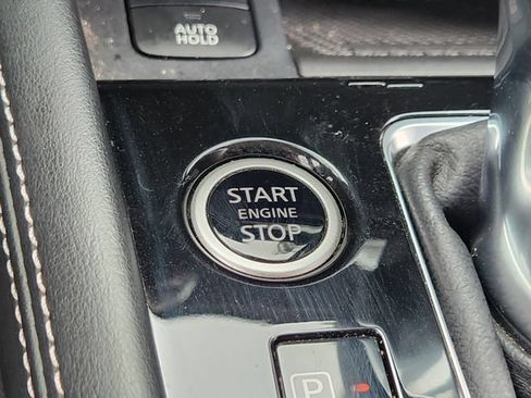 Used 2023 Nissan Kicks SR w/ Interior Electronics Package FWD image 15