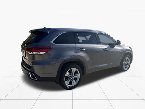 Used 2019 Toyota Highlander Limited image 9