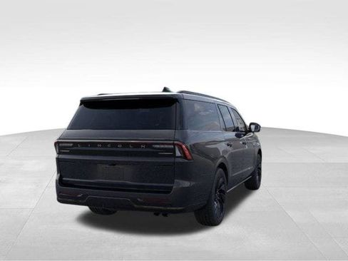 New 2025 Lincoln Navigator L Reserve w/ Jet Appearance Package image 31