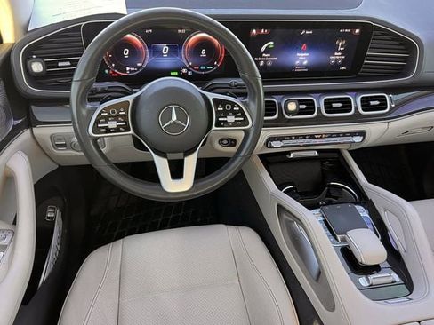 Used 2020 Mercedes-Benz GLS 450 4MATIC image 10