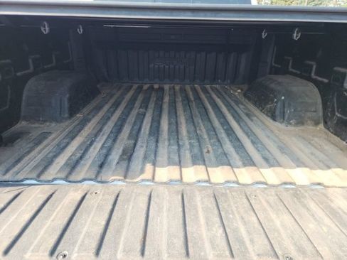 Used 2022 GMC Sierra 1500 AT4 w/ AT4 Preferred Package AWD/4WD image 7
