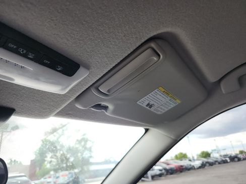 Used 2022 Nissan Kicks S FWD image 30