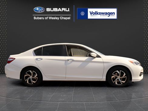 Used 2016 Honda Accord LX image 9