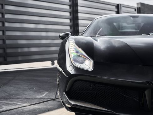 Used 2018 Ferrari 488 Spider RWD image 9