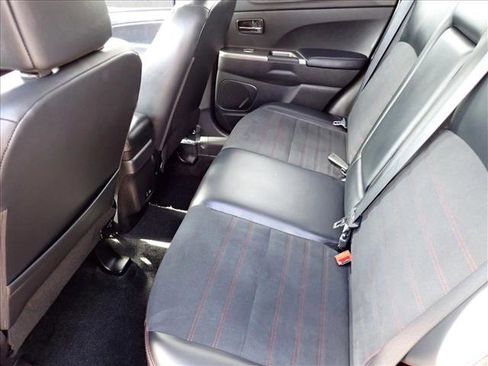 Used 2024 Mitsubishi Outlander Sport SE image 9