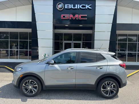 Used 2023 Buick Encore GX Select FWD image 4