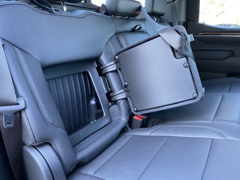 Used 2022 Chevrolet Silverado 1500 LT Trail Boss w/ LT Trail Boss Premium Package image 40