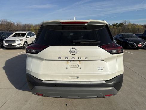 Certified 2023 Nissan Rogue SV image 4