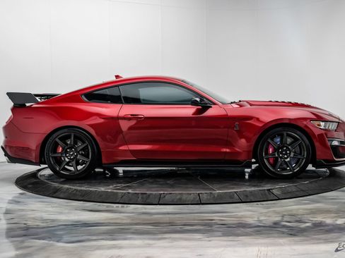 Used 2020 Ford Mustang Shelby GT500 w/ Carbon Fiber Track Pack RWD image 25