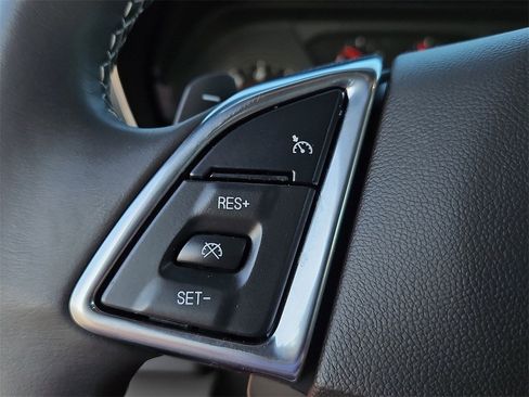 Used 2021 Chevrolet Camaro LS image 27