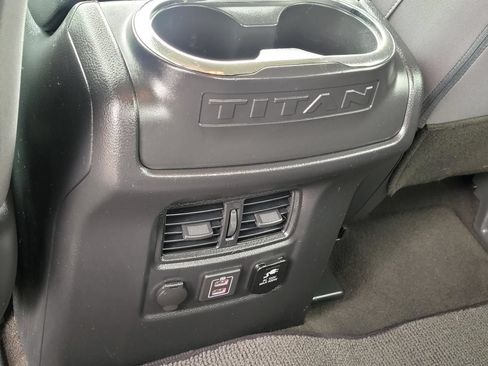 Used 2020 Nissan Titan SV w/ SV Convenience Package AWD/4WD image 17