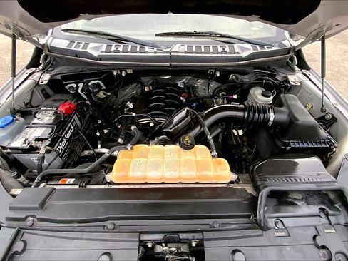 Used 2018 Ford F150 XLT w/ Equipment Group 302A Luxury AWD/4WD image 26