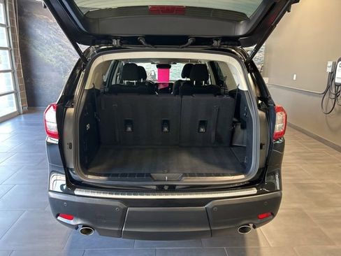Used 2023 Subaru Ascent Premium w/ Convenience Package AWD/4WD image 30
