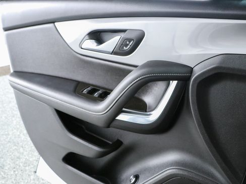 Used 2023 Chevrolet Blazer LT w/ Midnight/Sport Edition FWD image 21