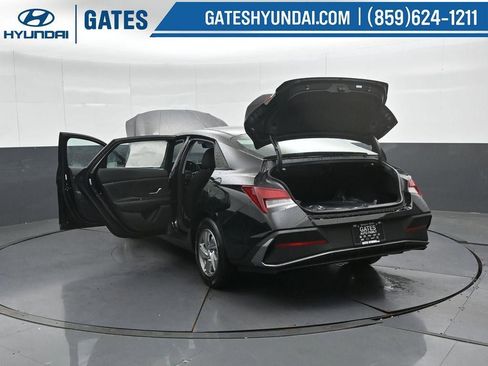 New 2026 Hyundai Elantra SE image 50