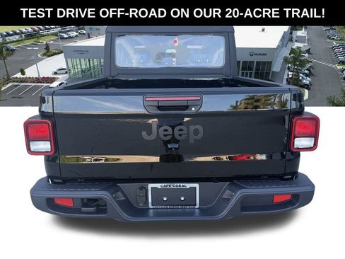 New 2026 Jeep Gladiator Sport image 5