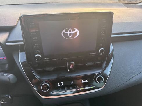 Used 2022 Toyota Corolla LE FWD image 17