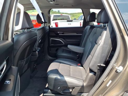 Certified 2023 Kia Telluride S w/ S Sunroof Package AWD/4WD image 16