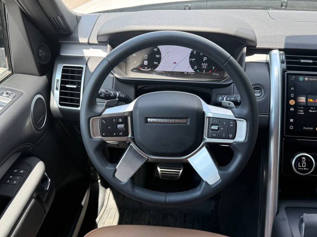 Used 2026 Land Rover Discovery Limited Edition AWD/4WD image 17