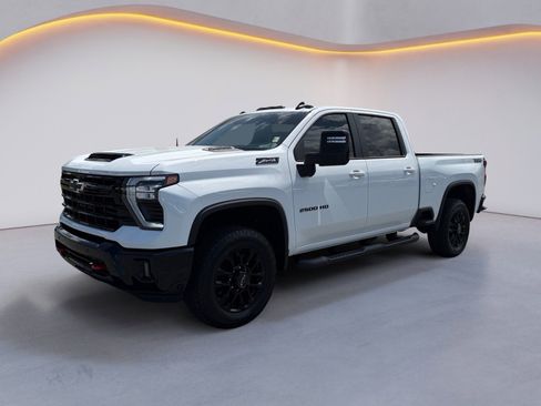Used 2025 Chevrolet Silverado 2500 LT w/ Trail Boss Package AWD/4WD image 7