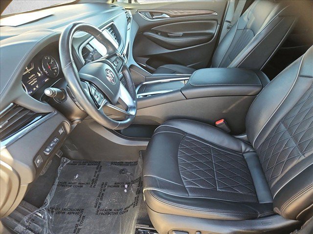 Used 2023 Buick Enclave Avenir w/ Avenir Technology Package AWD/4WD image 24