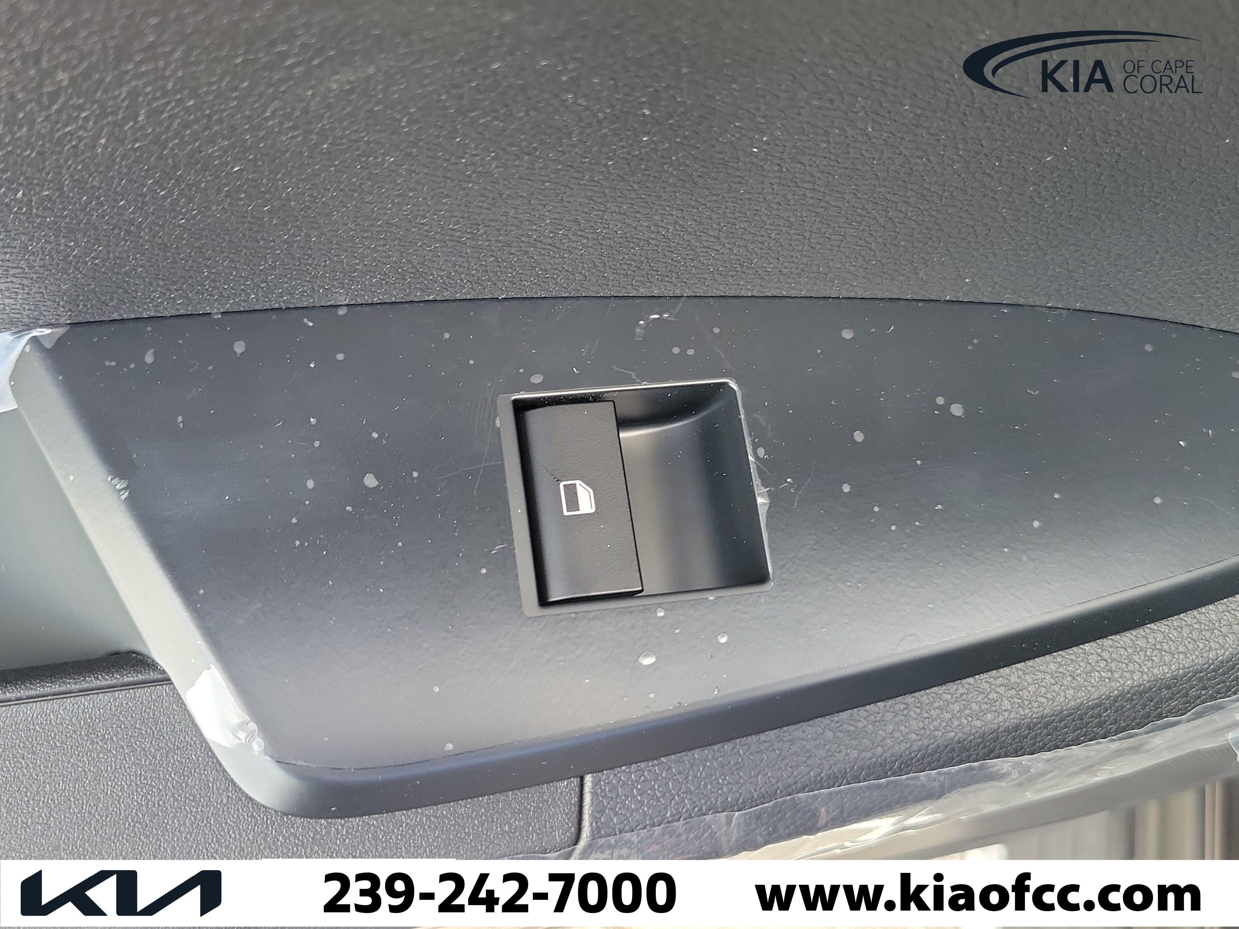 New 2026 Kia Sportage LX w/ LX Convenience Package FWD image 15