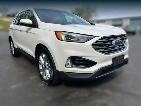 Used 2021 Ford Edge Titanium w/ Equipment Group 301A image 4