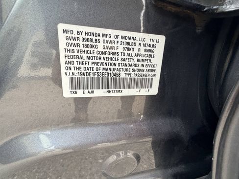 Used 2014 Acura ILX w/ Premium Package FWD image 7