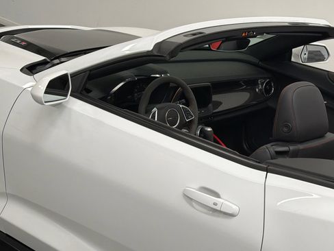Used 2022 Chevrolet Camaro ZL1 RWD image 26