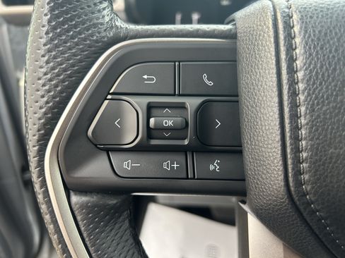 Used 2024 Toyota Tacoma SR5 AWD/4WD image 21