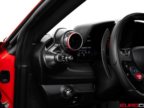 Used 2022 Ferrari F8 Tributo RWD image 29