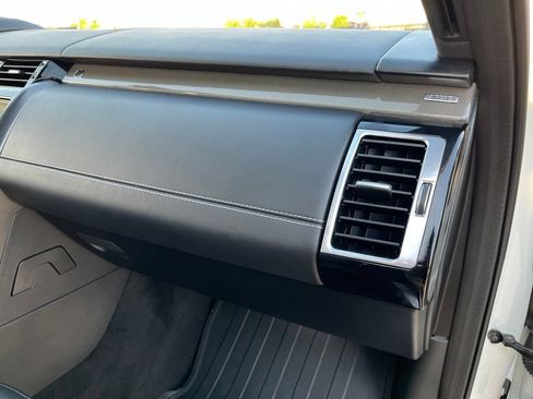 Used 2020 Land Rover Discovery HSE Luxury AWD/4WD image 30