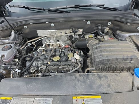 Certified 2025 Volkswagen Atlas SE FWD image 25
