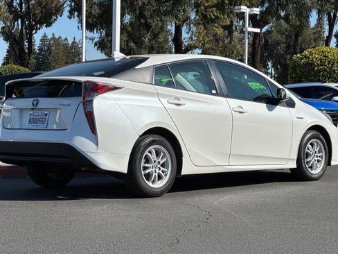 Used 2018 Toyota Prius One image 5