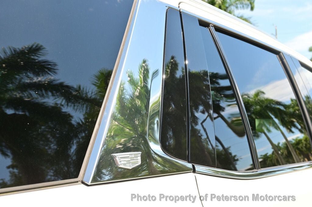 Used 2021 Cadillac Escalade Premium Luxury RWD image 16