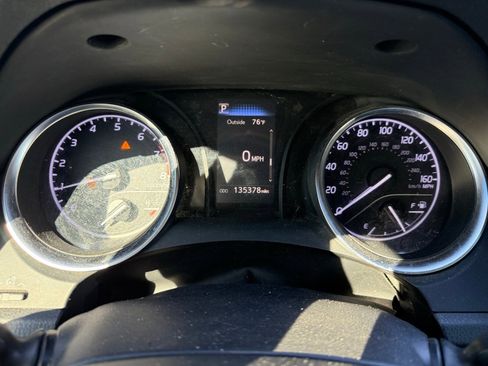 Used 2018 Toyota Camry SE image 16