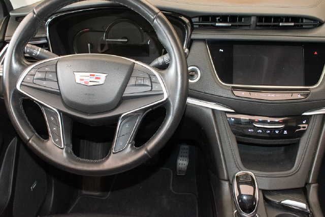 Used 2019 Cadillac XT5 Luxury AWD/4WD image 16