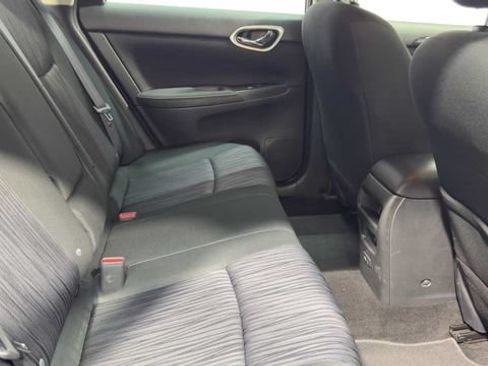 Used 2019 Nissan Sentra SV FWD image 14