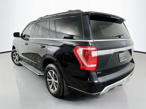 Used 2018 Ford Expedition XLT w/ Equipment Group 202A AWD/4WD image 5