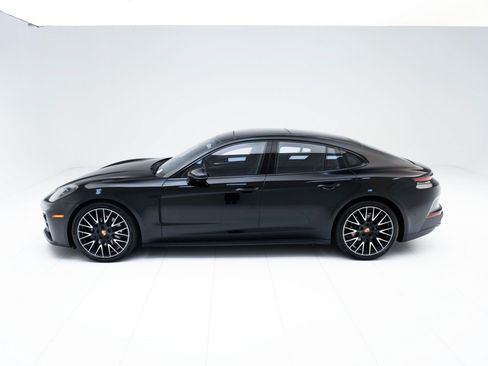 Certified 2026 Porsche Panamera image 2