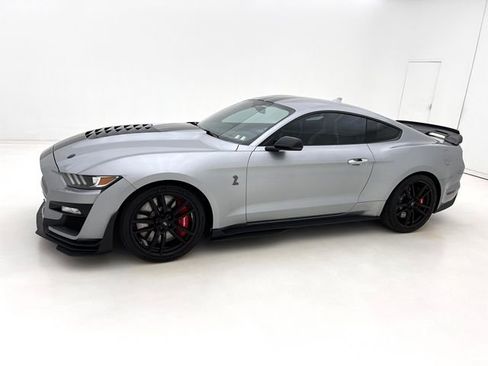 Used 2022 Ford Mustang Shelby GT500 w/ Technology Package RWD image 5