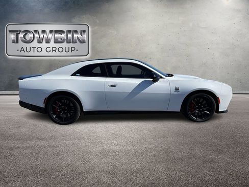 Used 2024 Dodge Charger Daytona Scat Pack AWD/4WD image 4