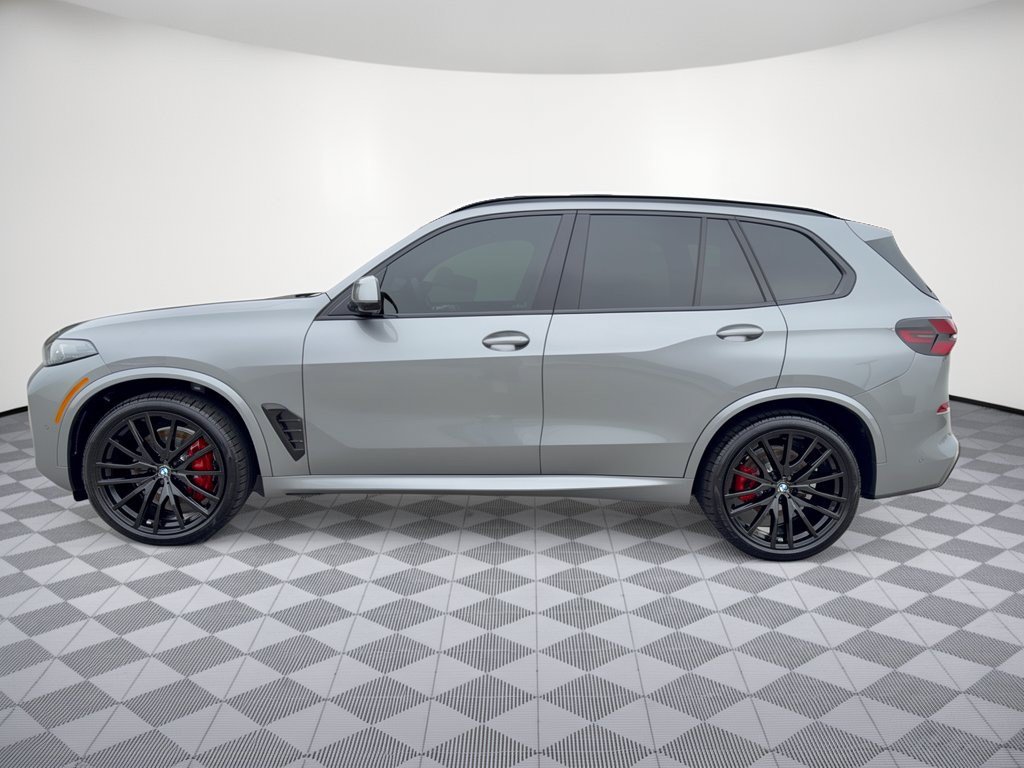 Used 2026 BMW X5 xDrive40i w/ M Sport Package AWD/4WD image 2